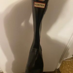 Hunter Boots size 9 black wornout